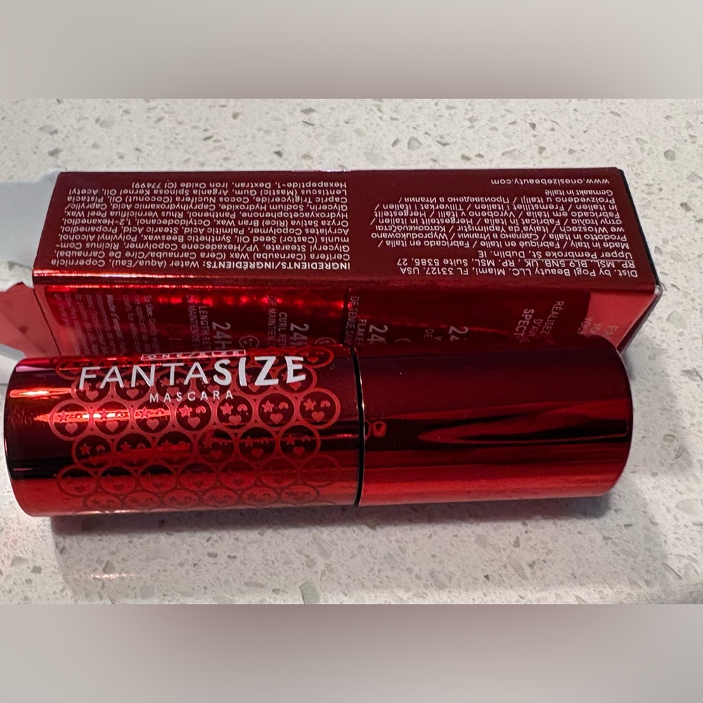 One/Size Fantasize Mascara-Black .25mg